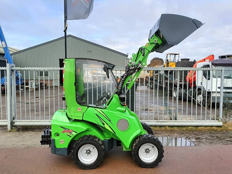 Avant M420 MSDNT mini shovel loader lader 980 kg CE - Pásový šmykom riadený nakladač: obrázok 1 Avant M420 MSDNT mini shovel loader lader 980 kg CE - Pásový šmykom riadený nakladač: obrázok 1