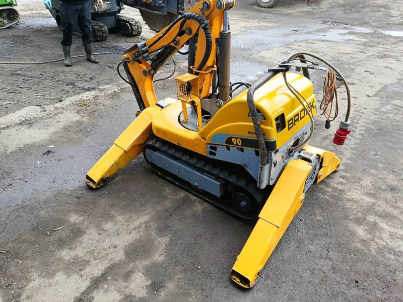 Pásové rýpadlo Brokk 90 husqvarna robot remote excavator digger: obrázok 7 Pásové rýpadlo Brokk 90 husqvarna robot remote excavator digger: obrázok 7
