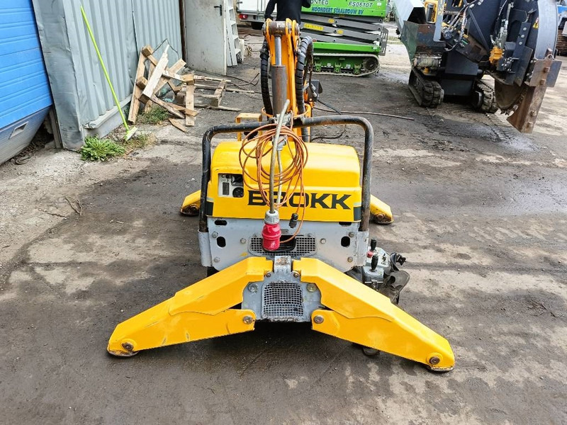 Pásové rýpadlo Brokk 90 husqvarna robot remote excavator digger: obrázok 5 Pásové rýpadlo Brokk 90 husqvarna robot remote excavator digger: obrázok 5