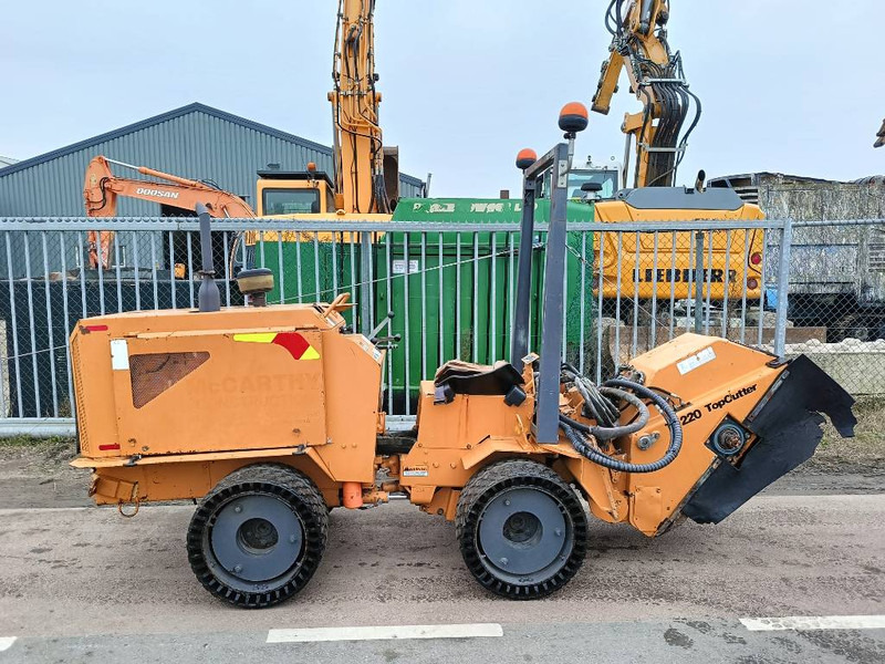 Case Maxi-Sneaker Maxi C c220 top cutter wheel paver - Rýhovač: obrázok 2 Case Maxi-Sneaker Maxi C c220 top cutter wheel paver - Rýhovač: obrázok 2