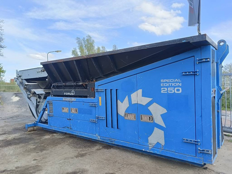 Forus eggersmann SE250 shredder wood waste 2017 1392 uur - Drvič: obrázok 1 Forus eggersmann SE250 shredder wood waste 2017 1392 uur - Drvič: obrázok 1