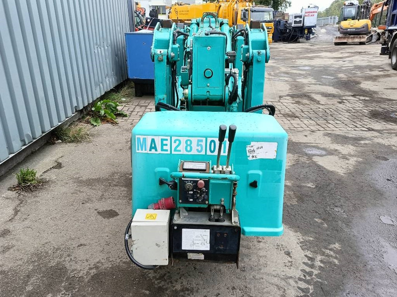 Maeda MC 285 CRME-2 minikraan hybride spin spider crane - Mini žeriav: obrázok 5 Maeda MC 285 CRME-2 minikraan hybride spin spider crane - Mini žeriav: obrázok 5