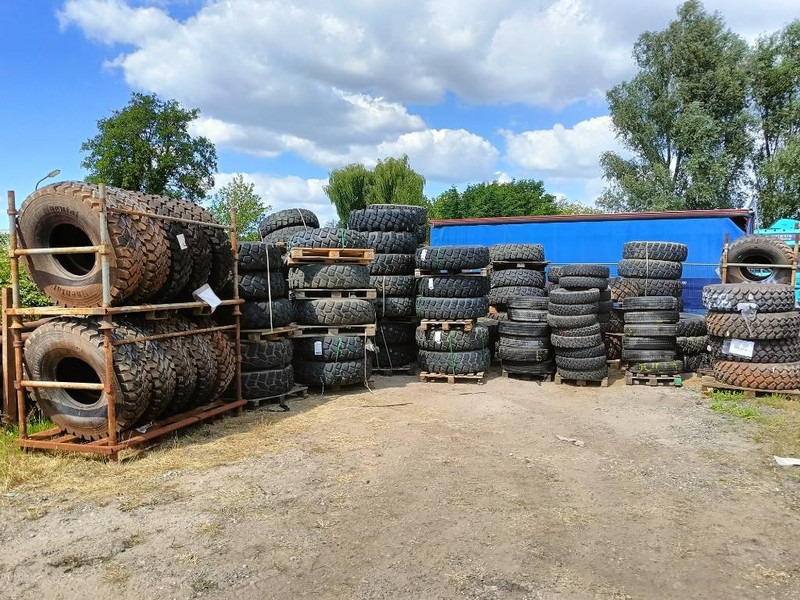 Michelin 6,50 R16 C 7,00R16 C 22/100R16 255/100R16 banden l - Pneumatiky a disky pre Stavebné stroje: obrázok 1 Michelin 6,50 R16 C 7,00R16 C 22/100R16 255/100R16 banden l - Pneumatiky a disky pre Stavebné stroje: obrázok 1