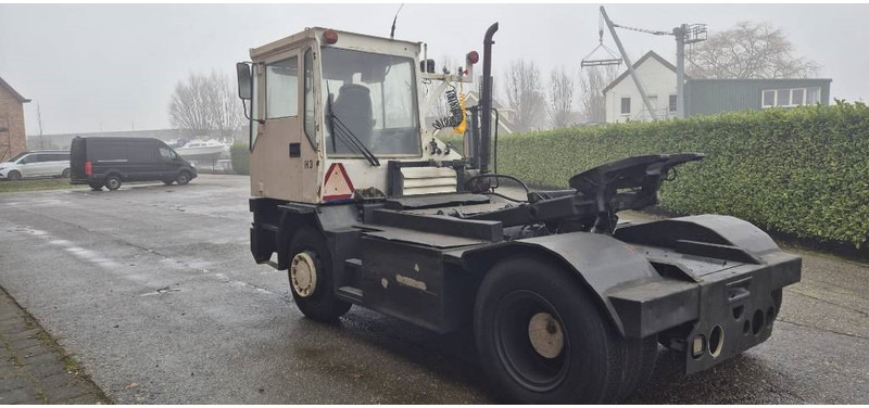 Terberg trt89 4x4 terminal trekker tractor port truck - Terminálový ťahač: obrázok 5 Terberg trt89 4x4 terminal trekker tractor port truck - Terminálový ťahač: obrázok 5