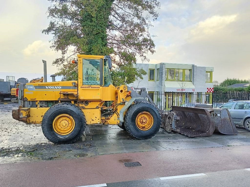 Volvo L 70 C shovel wiellader loader shovel + 3 bakken - Kolesový nakladač: obrázok 5 Volvo L 70 C shovel wiellader loader shovel + 3 bakken - Kolesový nakladač: obrázok 5