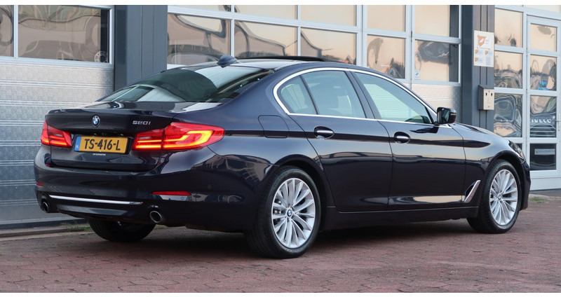 BMW 5 Serie 520i High Executive SCHUIFDAK/ NAPPA-LEDER/ ACC/ HEAD-UP/ H&K / ETC. - Sedan: obrázok 4 BMW 5 Serie 520i High Executive SCHUIFDAK/ NAPPA-LEDER/ ACC/ HEAD-UP/ H&K / ETC. - Sedan: obrázok 4