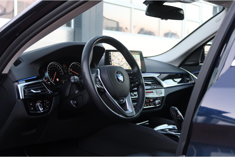 BMW 5 Serie 520i High Executive SCHUIFDAK/ NAPPA-LEDER/ ACC/ HEAD-UP/ H&K / ETC. - Sedan: obrázok 2 BMW 5 Serie 520i High Executive SCHUIFDAK/ NAPPA-LEDER/ ACC/ HEAD-UP/ H&K / ETC. - Sedan: obrázok 2