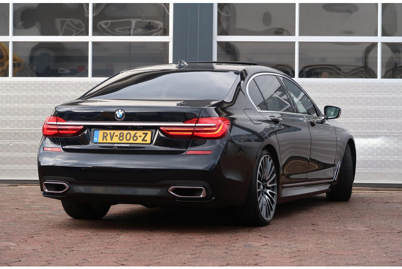 BMW 7 Serie 740Ld xDrive High Executive M-PAKKET/ MASSAGE/ PANO/ DEALER OND/ VOL! - Sedan: obrázok 4 BMW 7 Serie 740Ld xDrive High Executive M-PAKKET/ MASSAGE/ PANO/ DEALER OND/ VOL! - Sedan: obrázok 4