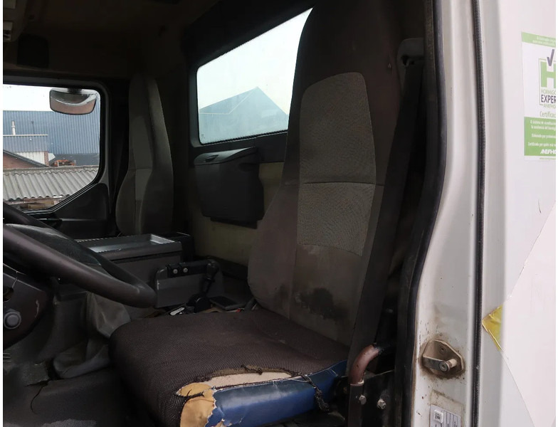 Renault Kerax 370 8X4/ MIXER/ BARYVAL 9 M3/ CRUISE CONTROL/ - Domiešavač: obrázok 5 Renault Kerax 370 8X4/ MIXER/ BARYVAL 9 M3/ CRUISE CONTROL/ - Domiešavač: obrázok 5