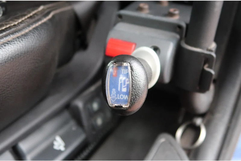 Ťahač Scania P500 6x2/ FULL AIR/ HYDRAULIC/ LEATHER/ 2.950 WB/ DIFF LOCK/ SLIDE DISH: obrázok 12