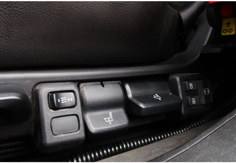 Ťahač Scania P500 6x2/ FULL AIR/ HYDRAULIC/ LEATHER/ 2.950 WB/ DIFF LOCK/ SLIDE DISH: obrázok 15