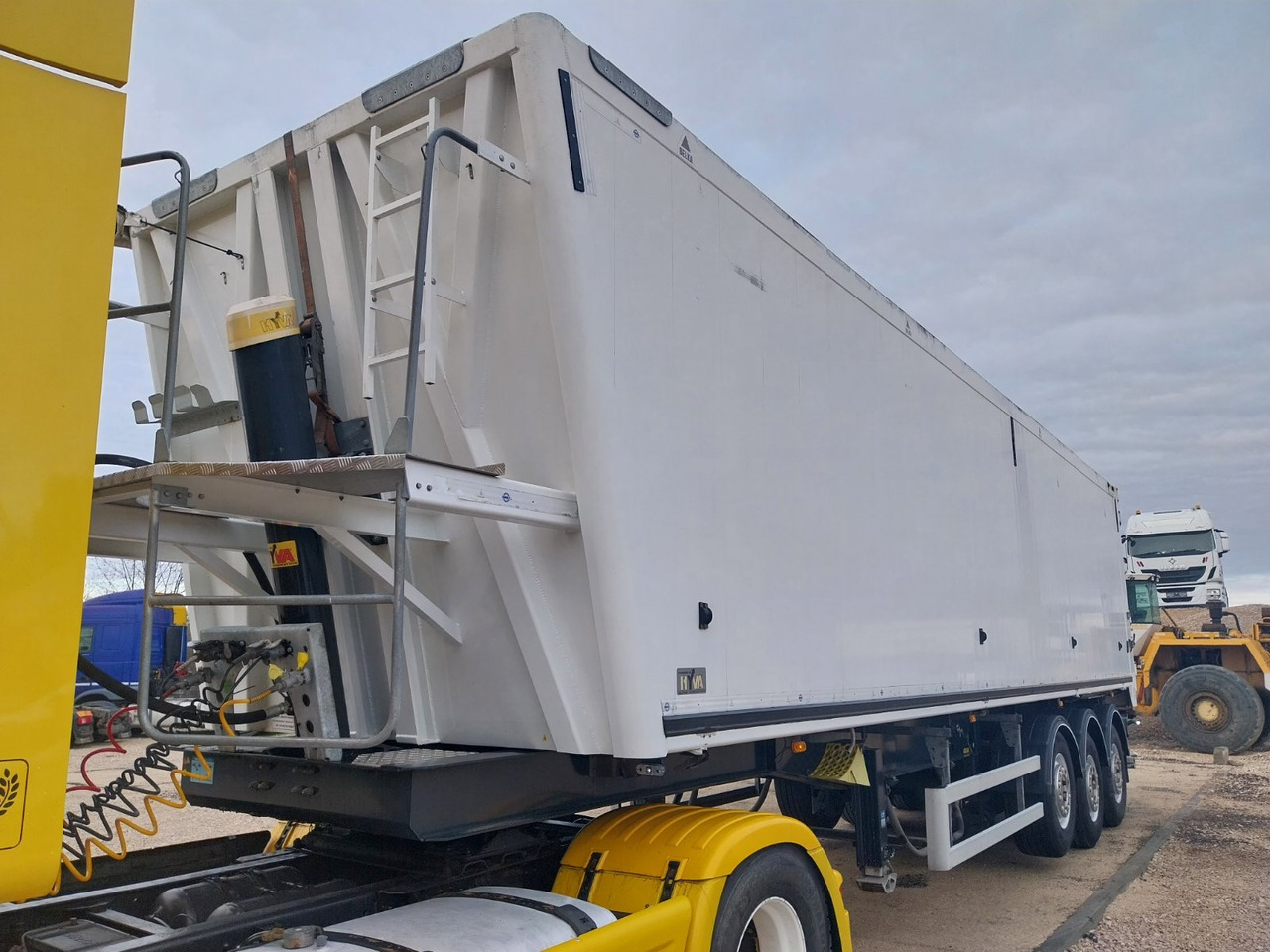 BODEX 55m3 - Náves sklápěcí: obrázok 5 BODEX 55m3 - Náves sklápěcí: obrázok 5