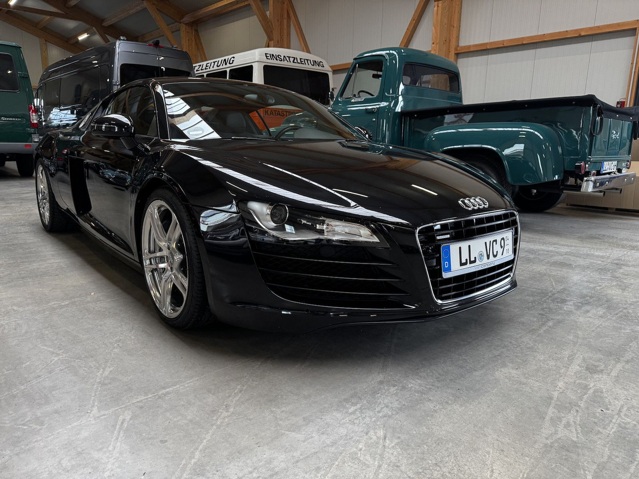 Audi R8 4.2 FSI V8 quattro Coupé - Automobil: obrázok 3 Audi R8 4.2 FSI V8 quattro Coupé - Automobil: obrázok 3