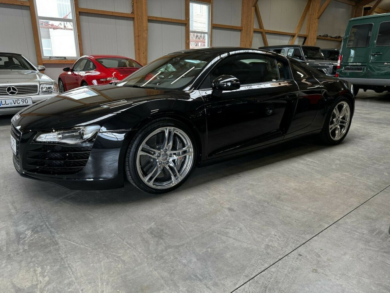 Audi R8 4.2 FSI V8 quattro Coupé Neuzustand - Coupe: obrázok 2 Audi R8 4.2 FSI V8 quattro Coupé Neuzustand - Coupe: obrázok 2
