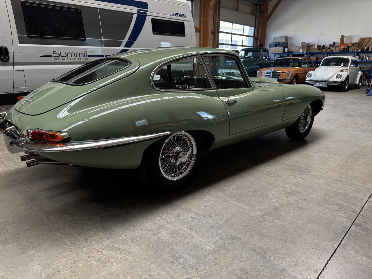 Jaguar E-Type 4.2 Litre Serie 1.5 FHC - Automobil: obrázok 5 Jaguar E-Type 4.2 Litre Serie 1.5 FHC - Automobil: obrázok 5