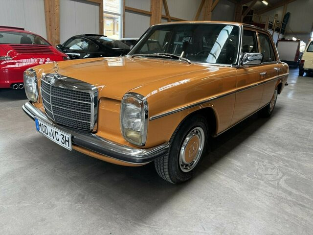 MERCEDES-BENZ 200 D/8 W115 - Sedan: obrázok 1 MERCEDES-BENZ 200 D/8 W115 - Sedan: obrázok 1