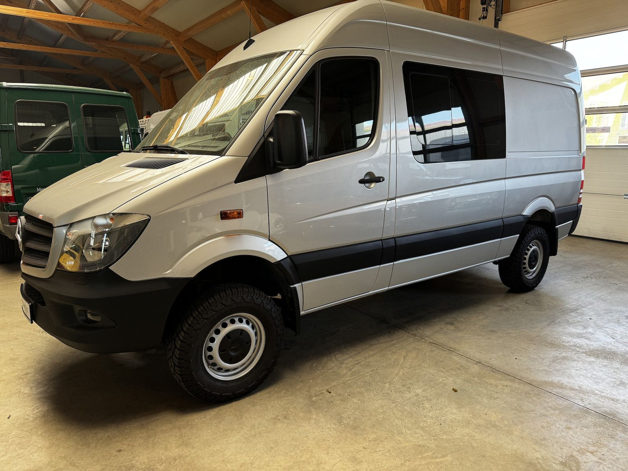Mercedes-Benz Sprinter 316 CDI 4x4 ZG3 8-Sitzer wie neu! - Furgon, Dodávkа s dvojitou kabínou: obrázok 2 Mercedes-Benz Sprinter 316 CDI 4x4 ZG3 8-Sitzer wie neu! - Furgon, Dodávkа s dvojitou kabínou: obrázok 2