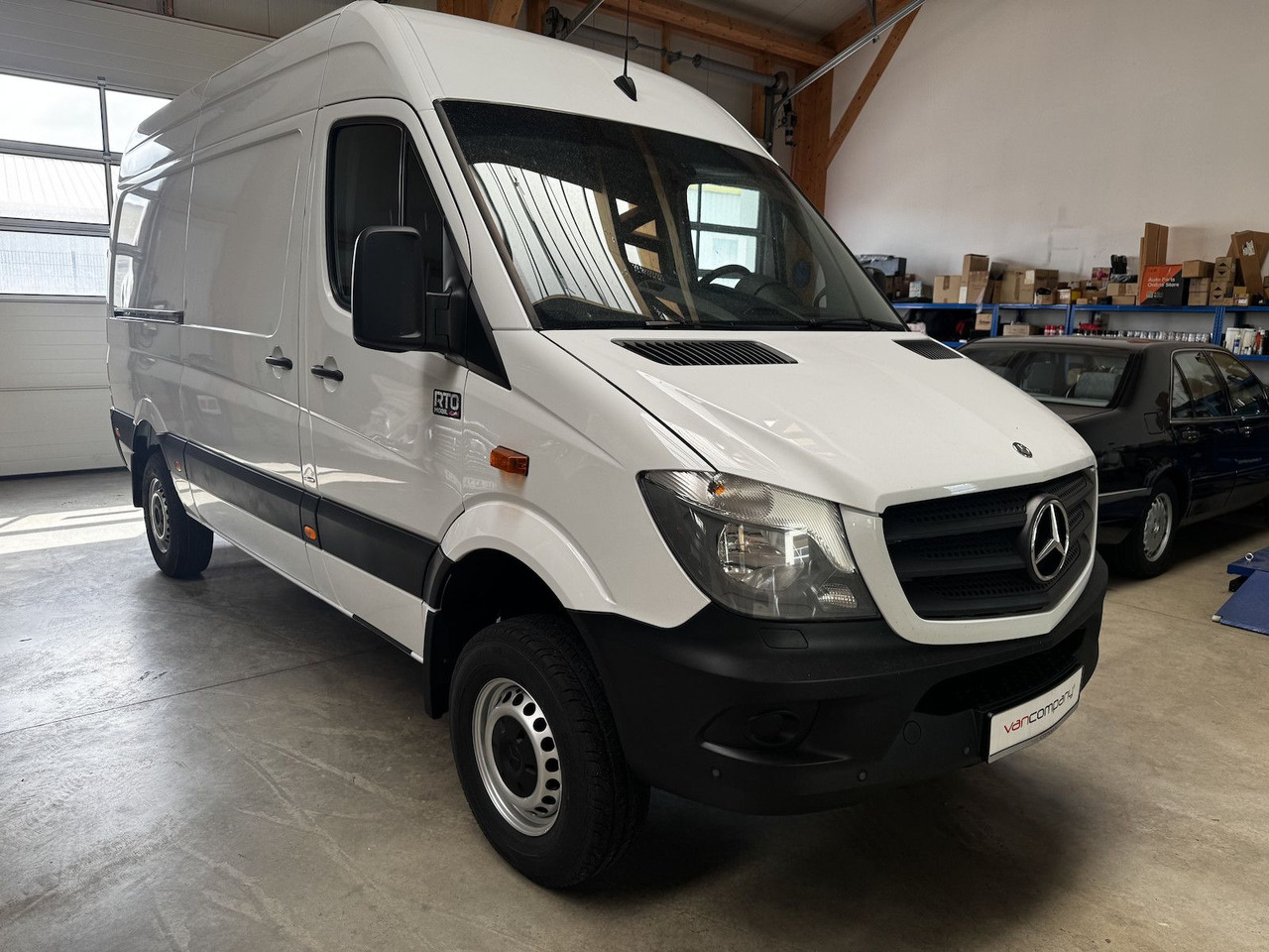 Mercedes-Benz Sprinter 319 CDI 4x4 3.0 V6 Untersetzung 1a! - Furgon: obrázok 3 Mercedes-Benz Sprinter 319 CDI 4x4 3.0 V6 Untersetzung 1a! - Furgon: obrázok 3