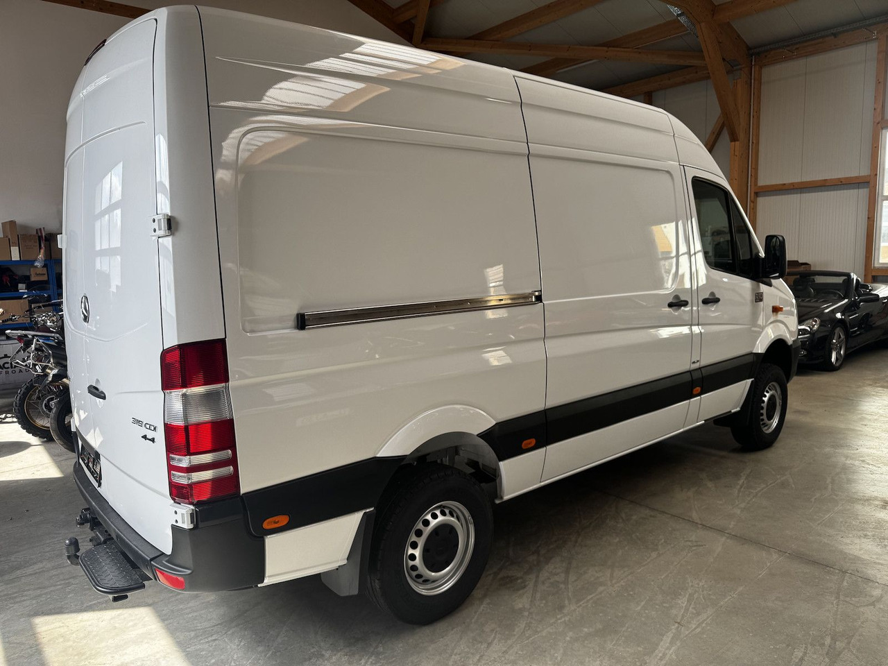 Mercedes-Benz Sprinter 319 CDI 4x4 3.0 V6 Untersetzung 1a! - Furgon: obrázok 5 Mercedes-Benz Sprinter 319 CDI 4x4 3.0 V6 Untersetzung 1a! - Furgon: obrázok 5