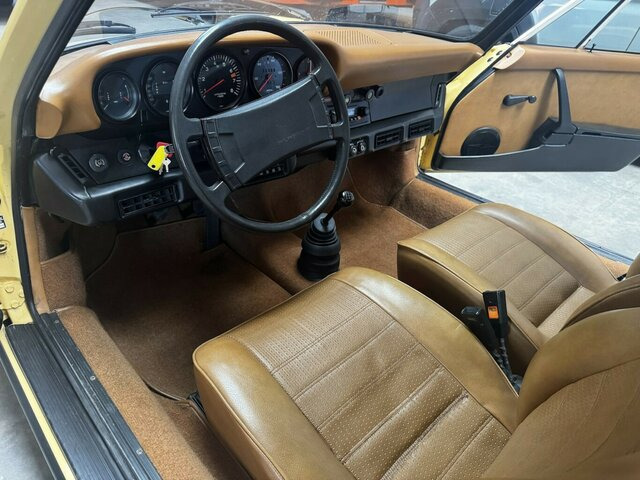 PORSCHE 911 S 2.7 - Automobil: obrázok 5 PORSCHE 911 S 2.7 - Automobil: obrázok 5