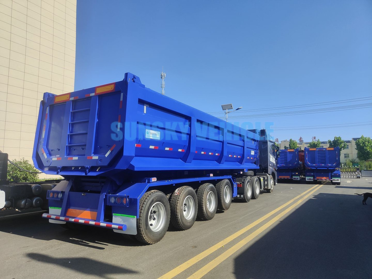 SUNSKY 3/4-Axle Dump Trailer - Náves sklápěcí: obrázok 2 SUNSKY 3/4-Axle Dump Trailer - Náves sklápěcí: obrázok 2