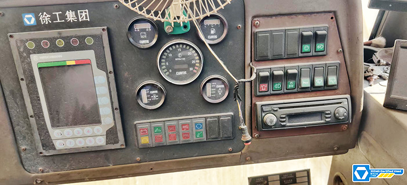 XCMG 2014 XGC130 130ton used crawler crane price - Pásový žeriav: obrázok 2 XCMG 2014 XGC130 130ton used crawler crane price - Pásový žeriav: obrázok 2