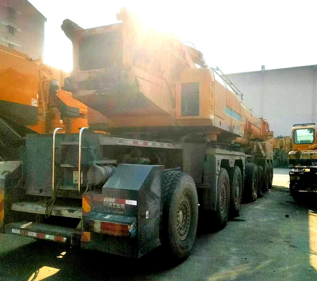 XCMG 2021 used 500ton QAY500 telescopic arm all terrain crane truck price - Žeriav pre všetky terény: obrázok 4 XCMG 2021 used 500ton QAY500 telescopic arm all terrain crane truck price - Žeriav pre všetky terény: obrázok 4