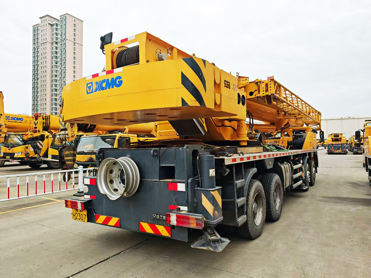 XCMG Factory Second Hand 50 Ton Mobile Crane QY50K5C_1 Hydraulic Arm Crane For Trucks - Autožeriav: obrázok 4 XCMG Factory Second Hand 50 Ton Mobile Crane QY50K5C_1 Hydraulic Arm Crane For Trucks - Autožeriav: obrázok 4
