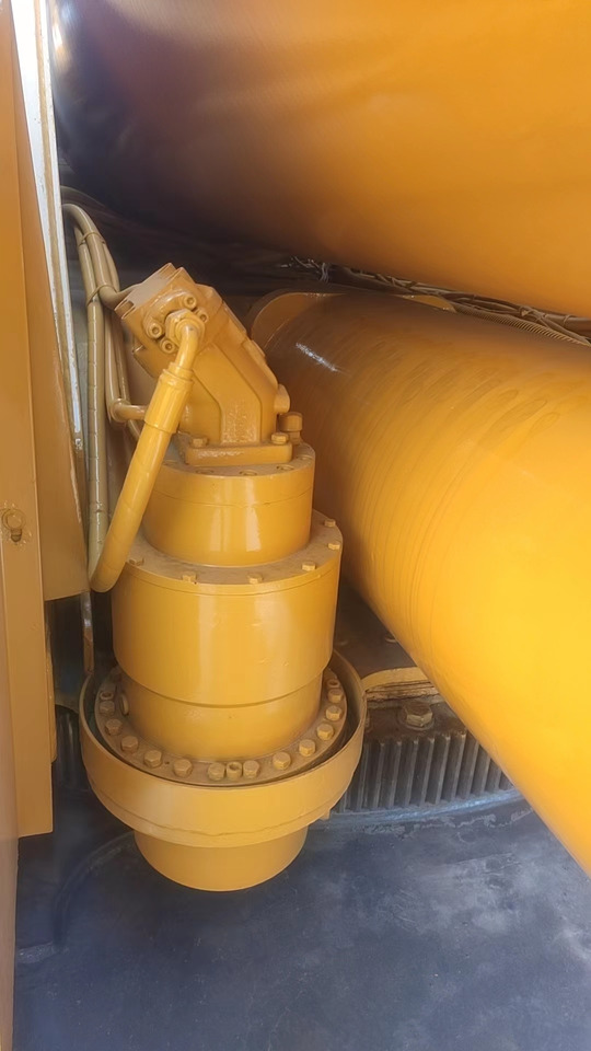 Žeriav pre všetky terény XCMG Factory Second Hand Mobile Truck Crane QAY200 200 Ton  All Terrain Cranes In Good Condition: obrázok 7