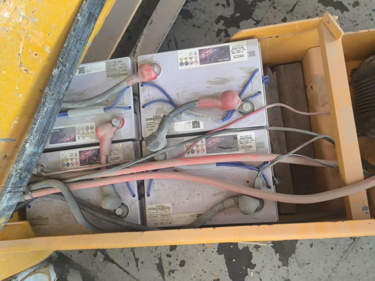 XCMG GTJZ1212 12m used lifting work table scissor lift price - Samohybná plošiny: obrázok 2 XCMG GTJZ1212 12m used lifting work table scissor lift price - Samohybná plošiny: obrázok 2