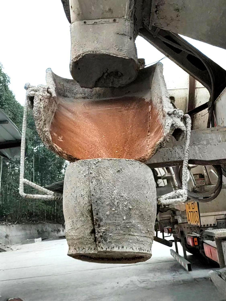 XCMG Manufacturer Used Cement Mixer Truck G4804B 12m³ Truck-mounted Concrete Mixer Truck - Domiešavač: obrázok 5 XCMG Manufacturer Used Cement Mixer Truck G4804B 12m³ Truck-mounted Concrete Mixer Truck - Domiešavač: obrázok 5