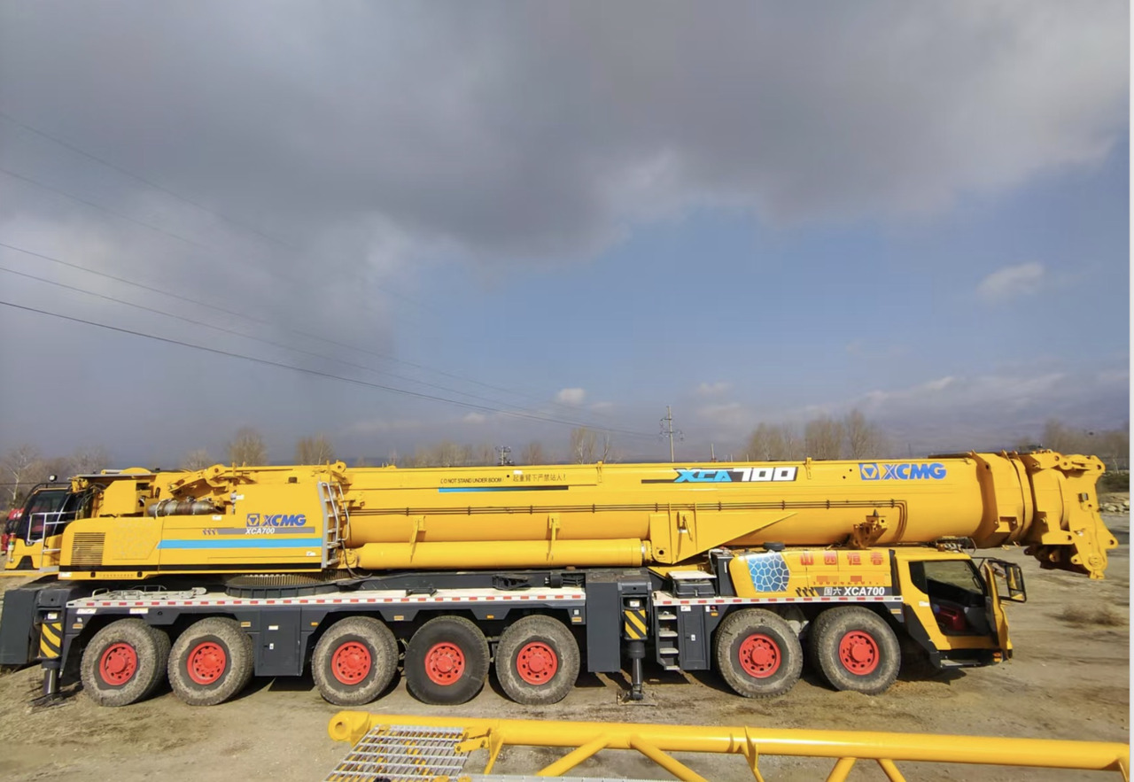 XCMG Official 700 Ton Used Mobile Cranes XCA700 All Terrain Crane Price For Sale - Žeriav pre všetky terény: obrázok 4 XCMG Official 700 Ton Used Mobile Cranes XCA700 All Terrain Crane Price For Sale - Žeriav pre všetky terény: obrázok 4