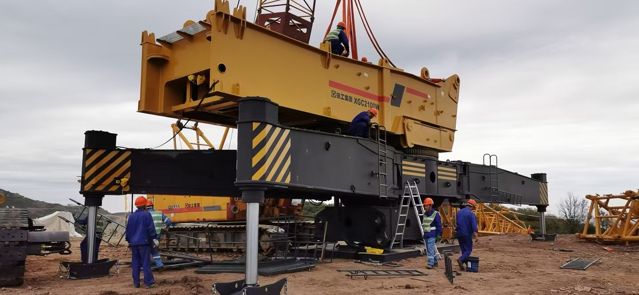 XCMG Official Construction Mobile Crane XGC2100W 110Ton Used Hydraulic Crawler Crane - Pásový žeriav: obrázok 3 XCMG Official Construction Mobile Crane XGC2100W 110Ton Used Hydraulic Crawler Crane - Pásový žeriav: obrázok 3