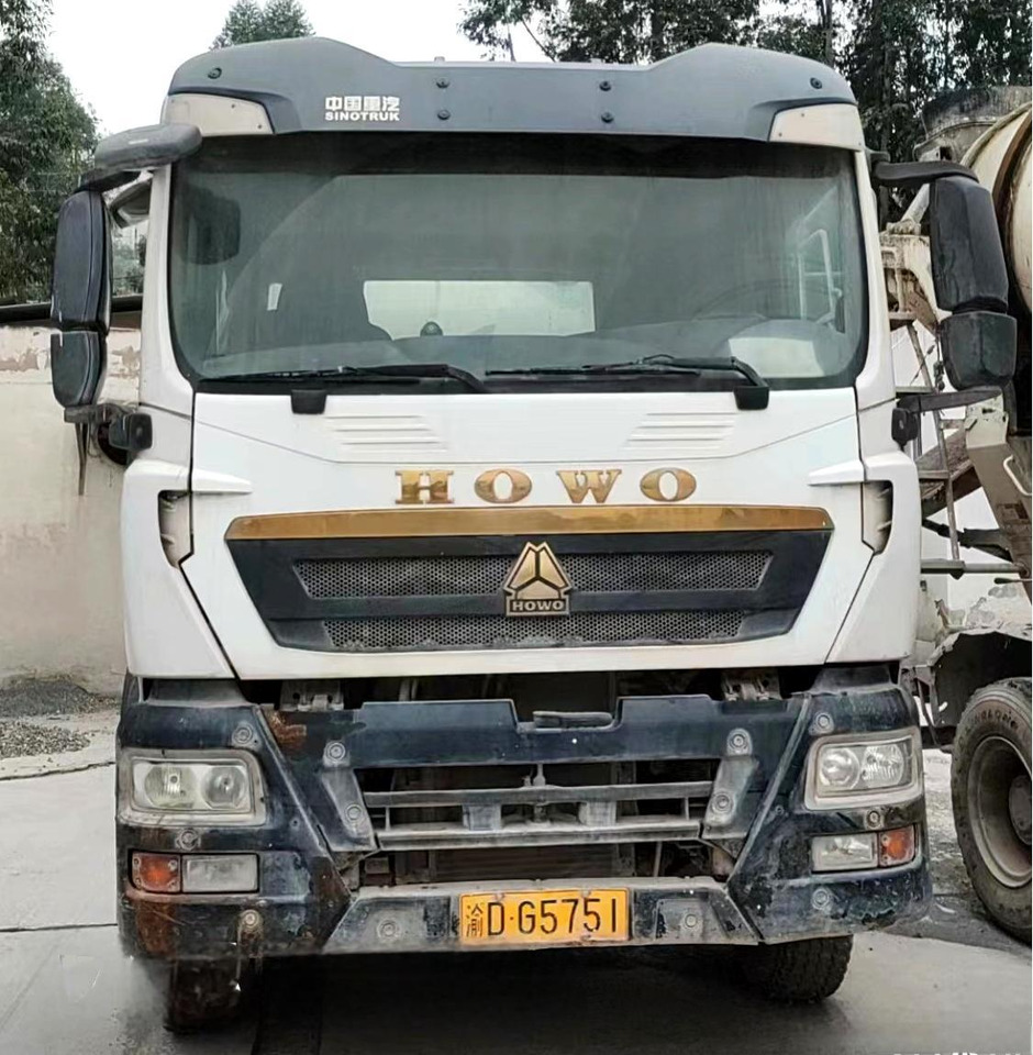 XCMG Official G4804B Used Cement Concrete Mixer 12m³ Concrete Mixer Truck HOWO - Domiešavač: obrázok 3 XCMG Official G4804B Used Cement Concrete Mixer 12m³ Concrete Mixer Truck HOWO - Domiešavač: obrázok 3
