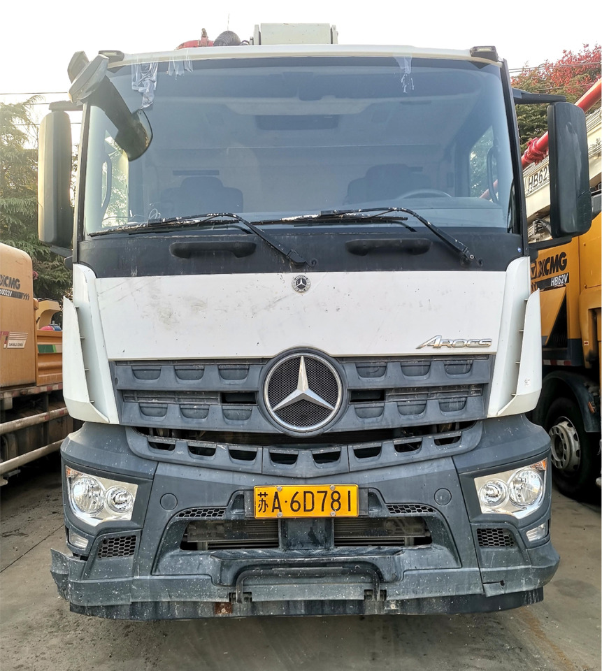 XCMG Official HB62V Second Hand Concrete Pump Truck 62m Truck-mounted Concrete Pump Price - Autočerpadlo: obrázok 3 XCMG Official HB62V Second Hand Concrete Pump Truck 62m Truck-mounted Concrete Pump Price - Autočerpadlo: obrázok 3