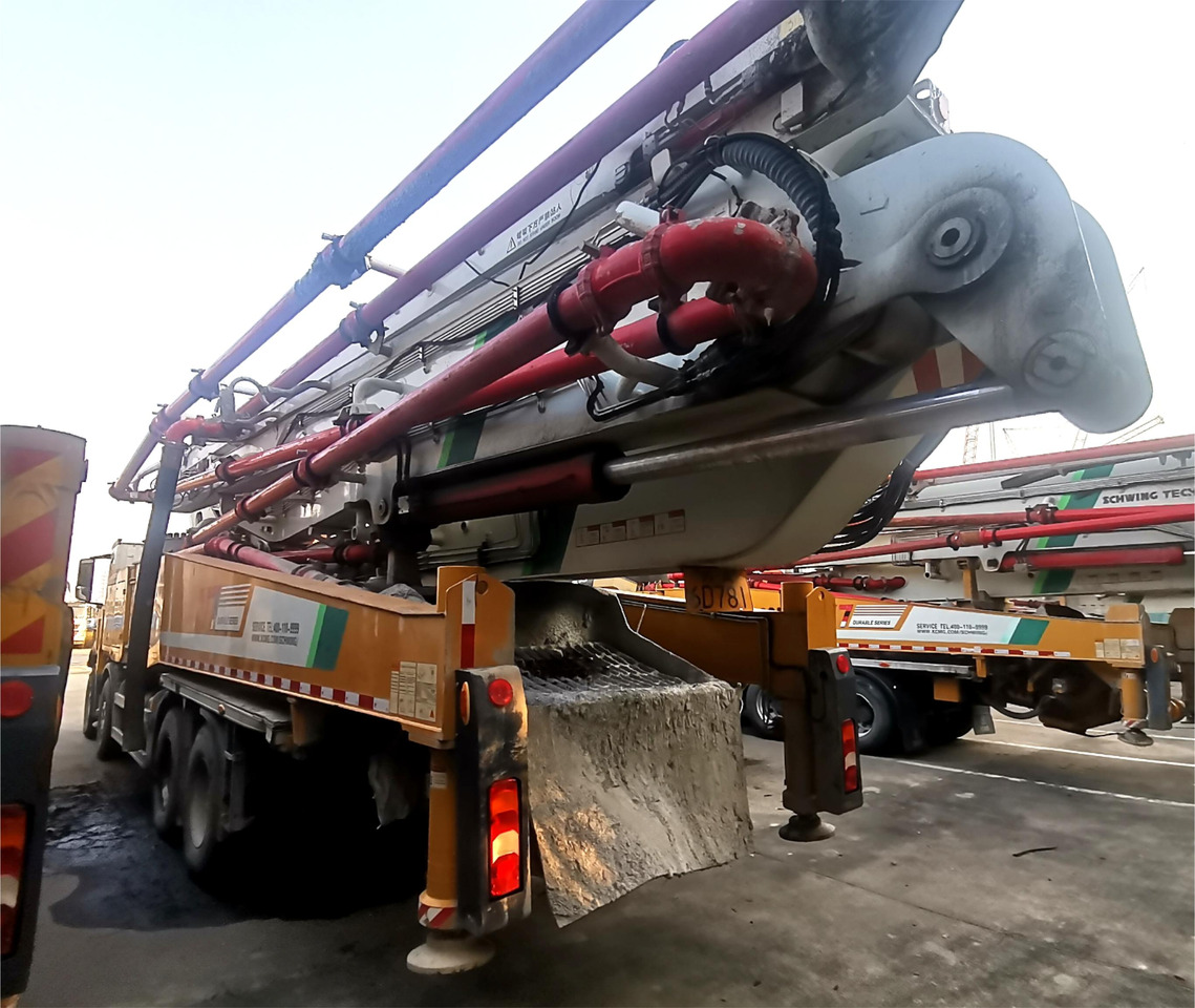 XCMG Official HB62V Second Hand Concrete Pump Truck 62m Truck-mounted Concrete Pump Price - Autočerpadlo: obrázok 5 XCMG Official HB62V Second Hand Concrete Pump Truck 62m Truck-mounted Concrete Pump Price - Autočerpadlo: obrázok 5