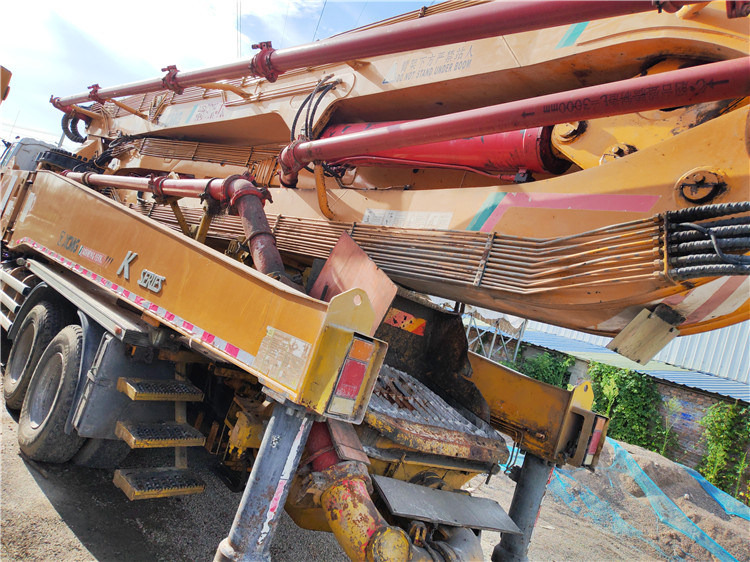 XCMG Official Hb60K 2016 Year Used 56m Truck-Mounted Concrete Pump Truck for Sale - Autočerpadlo: obrázok 4 XCMG Official Hb60K 2016 Year Used 56m Truck-Mounted Concrete Pump Truck for Sale - Autočerpadlo: obrázok 4