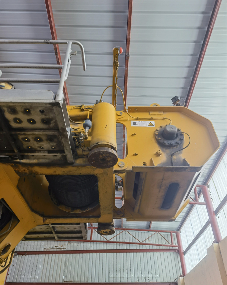 XCMG Official Second Hand 220 Ton Mobile Crane XCA220 Lifting All Terrain Crane Cheap Price - Žeriav pre všetky terény: obrázok 4 XCMG Official Second Hand 220 Ton Mobile Crane XCA220 Lifting All Terrain Crane Cheap Price - Žeriav pre všetky terény: obrázok 4