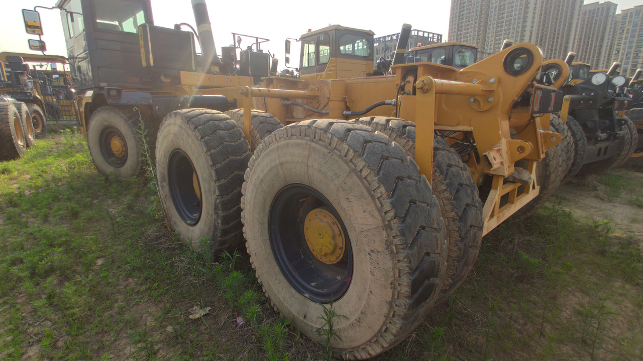 XCMG Official Second Hand 70 Ton 6x4 Dump Truck XDM80 China Tipper Trucks For Sale - Damper: obrázok 3 XCMG Official Second Hand 70 Ton 6x4 Dump Truck XDM80 China Tipper Trucks For Sale - Damper: obrázok 3