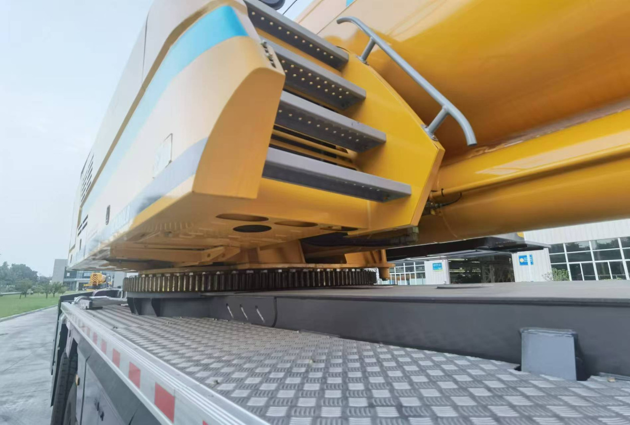 XCMG Official Used 200ton Truck Lifting Crane XCA200L8 Hydraulic Mobile Crane Price List - Žeriav pre všetky terény: obrázok 5 XCMG Official Used 200ton Truck Lifting Crane XCA200L8 Hydraulic Mobile Crane Price List - Žeriav pre všetky terény: obrázok 5