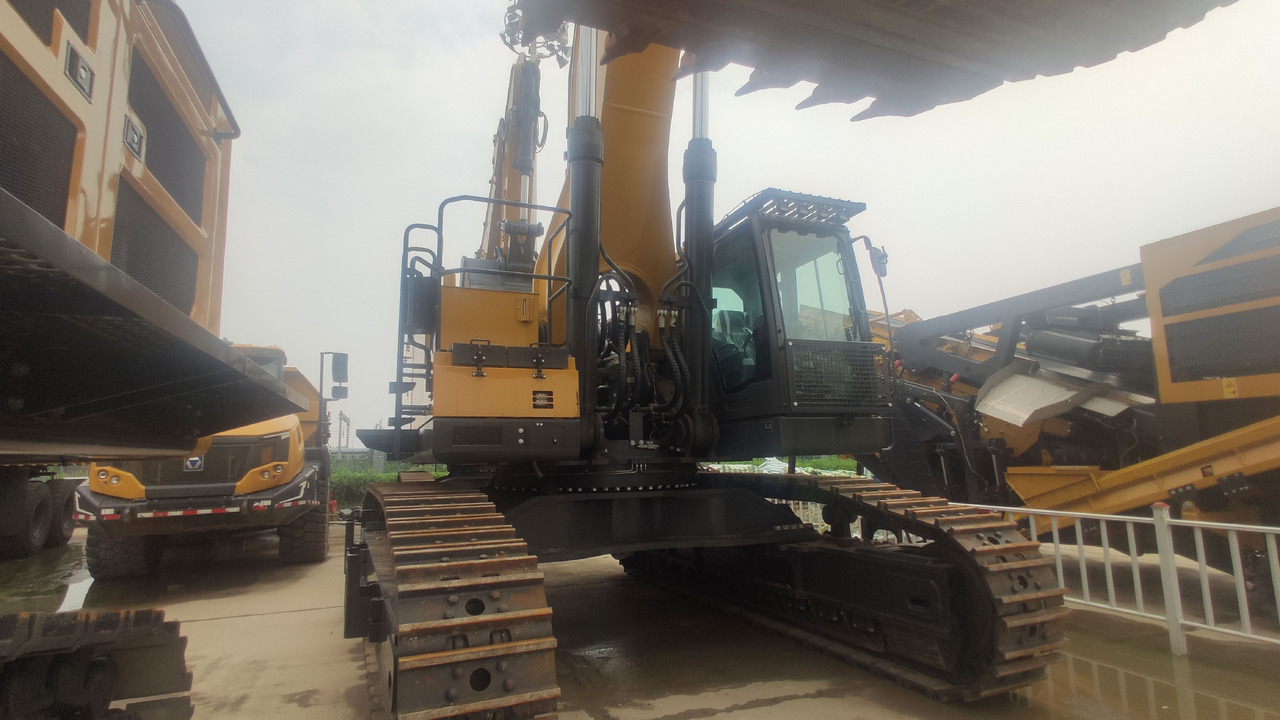 XCMG Official Used Heavy Duty Crawler Excavators XE1050 100Ton Mine Excavator For Sale - Pásové rýpadlo: obrázok 3 XCMG Official Used Heavy Duty Crawler Excavators XE1050 100Ton Mine Excavator For Sale - Pásové rýpadlo: obrázok 3