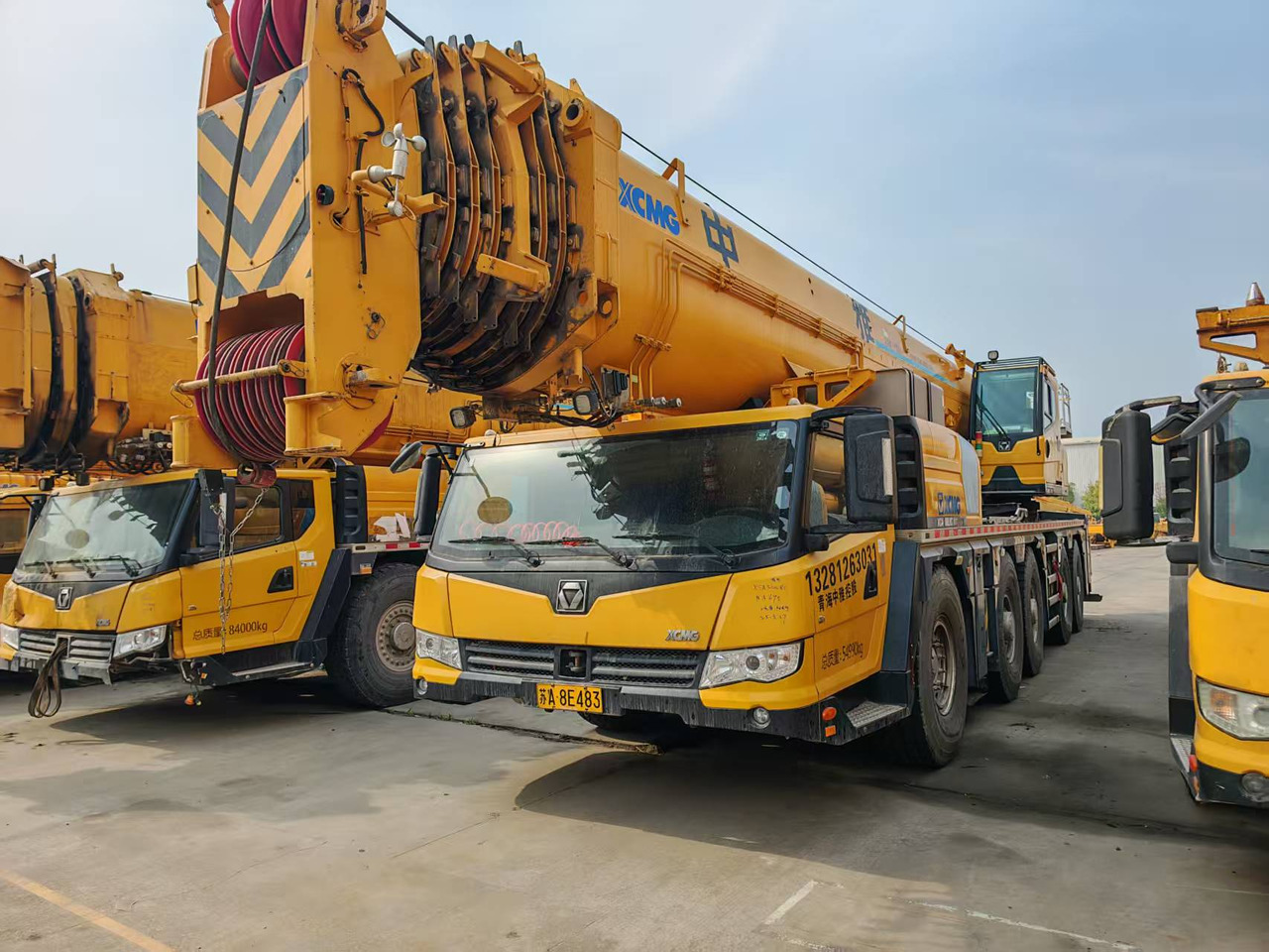 XCMG Official Used Mobile Crane XCA300L8 300Ton 8-Section Truck Crane Hot Sale - Žeriav pre všetky terény: obrázok 2 XCMG Official Used Mobile Crane XCA300L8 300Ton 8-Section Truck Crane Hot Sale - Žeriav pre všetky terény: obrázok 2