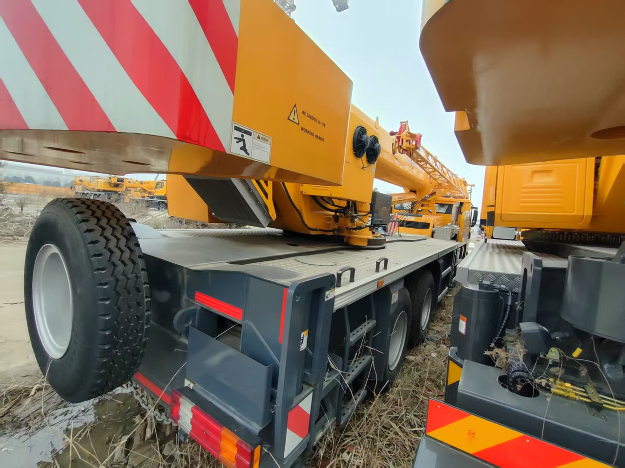 XCMG Official Used Truck Crane 25 ton XCT25L4-Y Hydraulic Arm Mobile Crane Price - Autožeriav: obrázok 4 XCMG Official Used Truck Crane 25 ton XCT25L4-Y Hydraulic Arm Mobile Crane Price - Autožeriav: obrázok 4