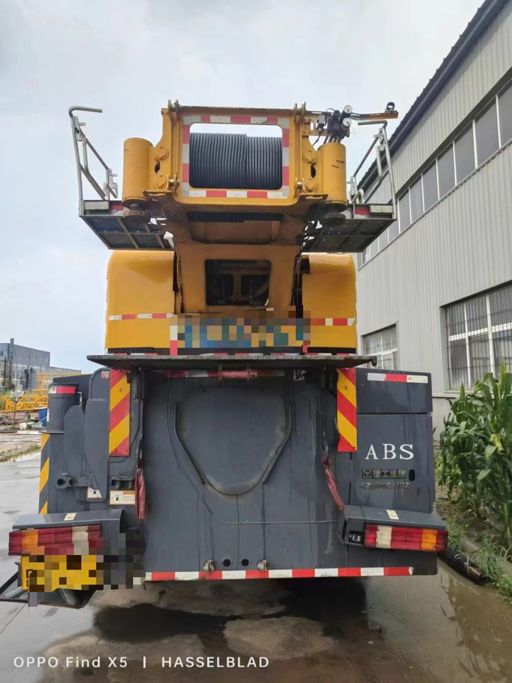 XCMG Official XCA180 180 Ton Second Hand All Terrain Crane Best Price - Žeriav pre všetky terény: obrázok 4 XCMG Official XCA180 180 Ton Second Hand All Terrain Crane Best Price - Žeriav pre všetky terény: obrázok 4