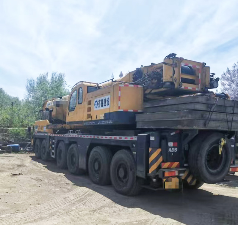XCMG QAY260 260ton used all terrain mobile hydraulic truck crane price - Žeriav pre všetky terény: obrázok 2 XCMG QAY260 260ton used all terrain mobile hydraulic truck crane price - Žeriav pre všetky terény: obrázok 2