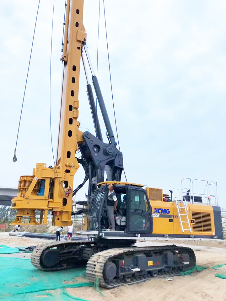 XCMG XCMG OEM Manufacturer Used Drilling Rig Cummins XR200E Drill Rig And Tapping Machine - Vrtné príslušenstvo: obrázok 3 XCMG XCMG OEM Manufacturer Used Drilling Rig Cummins XR200E Drill Rig And Tapping Machine - Vrtné príslušenstvo: obrázok 3