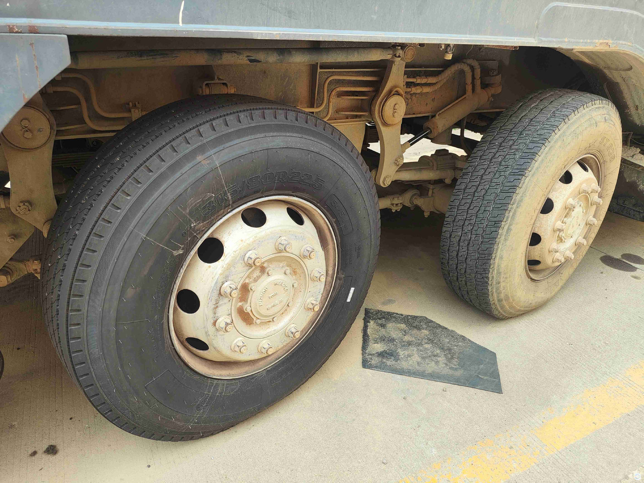 XCMG XCT55L5 55ton used 5-section truck crane price - Autožeriav: obrázok 2 XCMG XCT55L5 55ton used 5-section truck crane price - Autožeriav: obrázok 2