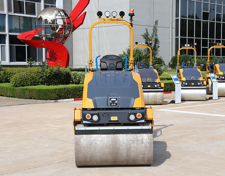 XCMG XD120VT diesel 2ton Light Mini Road Roller Machine - Cestný valec: obrázok 5 XCMG XD120VT diesel 2ton Light Mini Road Roller Machine - Cestný valec: obrázok 5