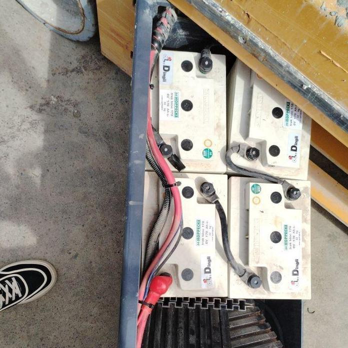 XCMG XG1008HA 10m portable second hand lifting platform scissor lift - Samohybná plošiny: obrázok 2 XCMG XG1008HA 10m portable second hand lifting platform scissor lift - Samohybná plošiny: obrázok 2