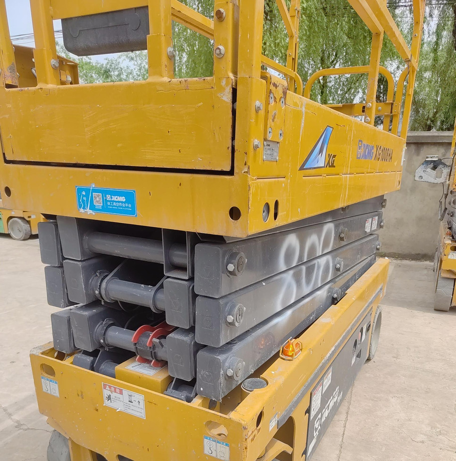 XCMG XG1008HA 10m used lifting machine platform scissor lift - Samohybná plošiny: obrázok 4 XCMG XG1008HA 10m used lifting machine platform scissor lift - Samohybná plošiny: obrázok 4